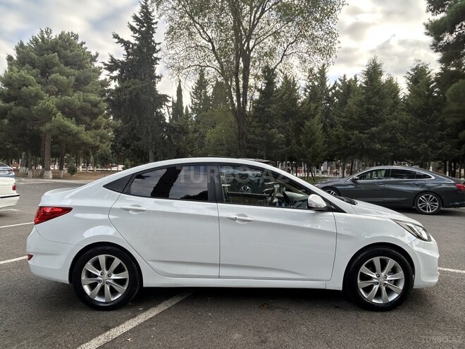 Hyundai Accent 2011, 215,000 km - 1.6 l - Sumqayıt