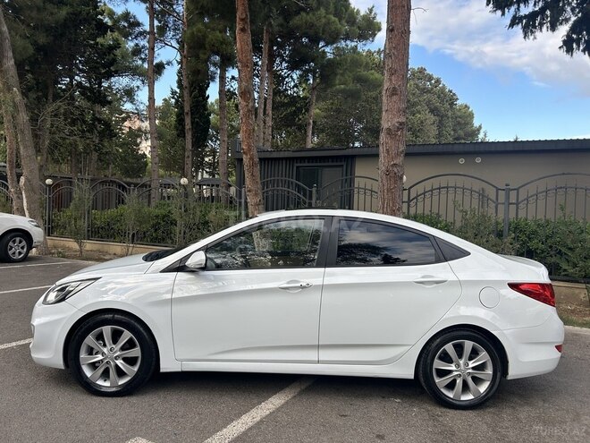 Hyundai Accent 2011, 215,000 km - 1.6 l - Sumqayıt