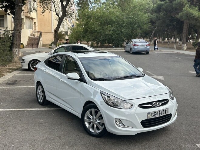 Hyundai Accent 2011, 215,000 km - 1.6 l - Sumqayıt