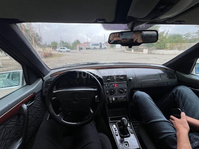 Mercedes C 180 1995, 425,000 km - 1.8 l - Şamaxı