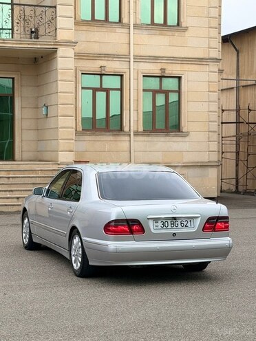 Mercedes E 200 2000, 275,485 km - 2.0 л - İmişli