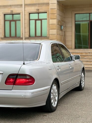 Mercedes E 200 2000, 275,485 km - 2.0 л - İmişli