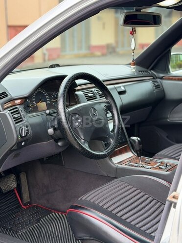 Mercedes E 200 2000, 275,485 km - 2.0 л - İmişli