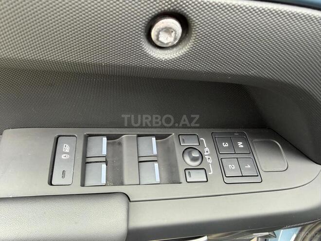 Land Rover Defender 2025, 20,000 km - 3.0 l - Bakı