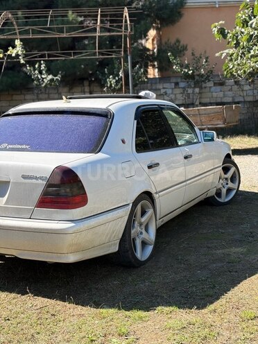Mercedes C 230 1999, 350,837 km - 2.3 l - Qusar