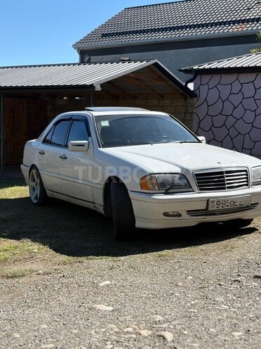 Mercedes C 230 1999, 350,837 km - 2.3 l - Qusar