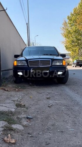 Mercedes C 180 1995, 328,000 km - 1.8 л - Salyan