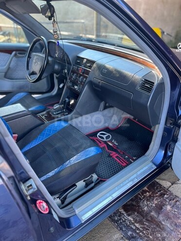 Mercedes C 180 1995, 328,000 km - 1.8 л - Salyan