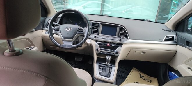 Hyundai Elantra 2018, 205,000 km - 2.0 l - Bakı