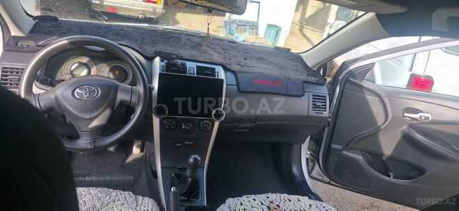 Toyota Corolla 2009, 221,666 km - 1.4 л - Gəncə