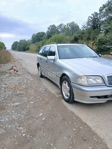 Mercedes C 220 2000, 378,525 km - 2.2 l - Şəmkir