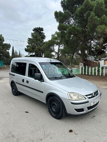 Opel Combo 2009, 215,000 km - 1.4 l - Bakı
