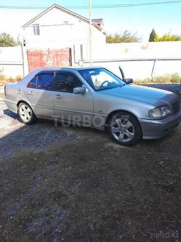 Mercedes C 220 2000, 500,000 km - 2.2 л - Bakı