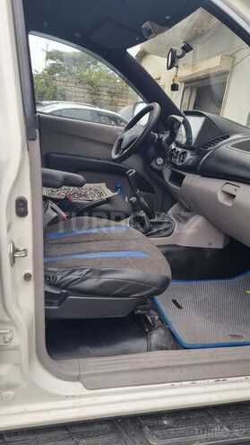 Mitsubishi L200 2010, 270,000 km - 2.5 l - Bakı