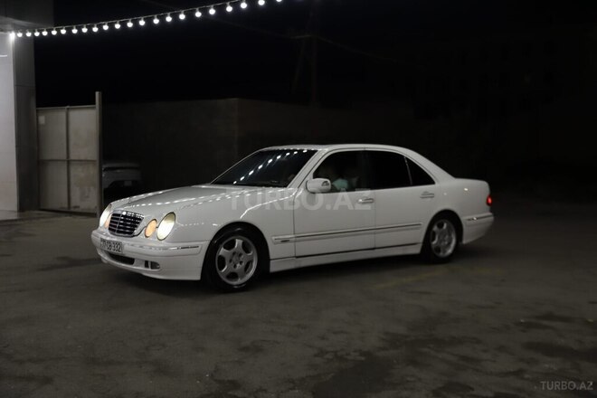 Mercedes E 320 2001, 495,000 km - 3.2 l - Bakı