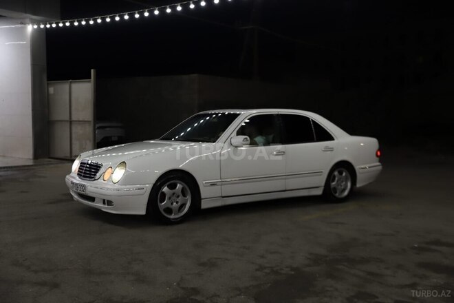 Mercedes E 320 2001, 495,000 km - 3.2 l - Bakı
