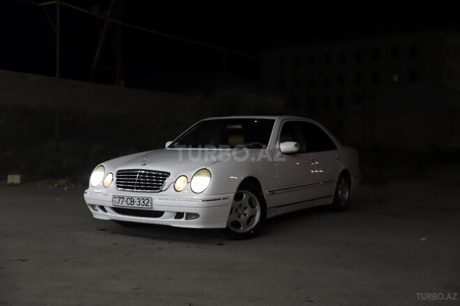 Mercedes E 320 2001, 495,000 km - 3.2 l - Bakı