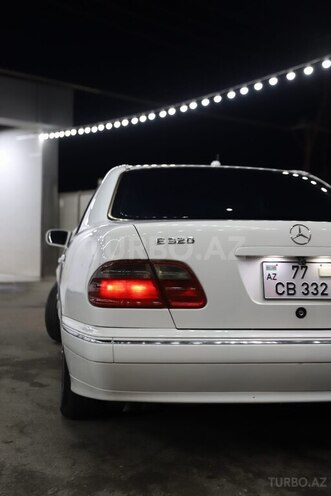 Mercedes E 320 2001, 495,000 km - 3.2 l - Bakı