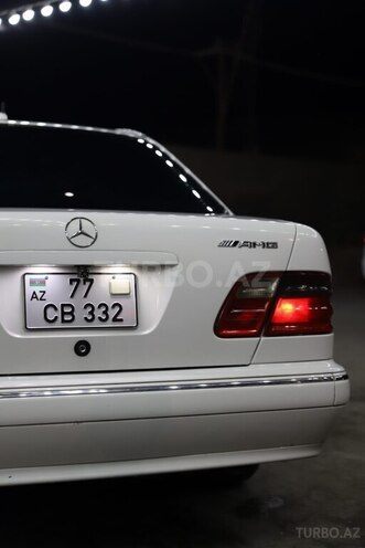 Mercedes E 320 2001, 495,000 km - 3.2 l - Bakı