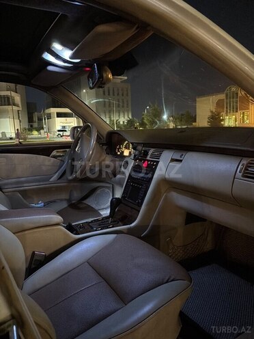 Mercedes E 320 2001, 495,000 km - 3.2 l - Bakı