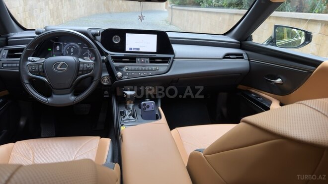 Lexus ES 300h 2022, 41,300 km - 2.5 l - Bakı