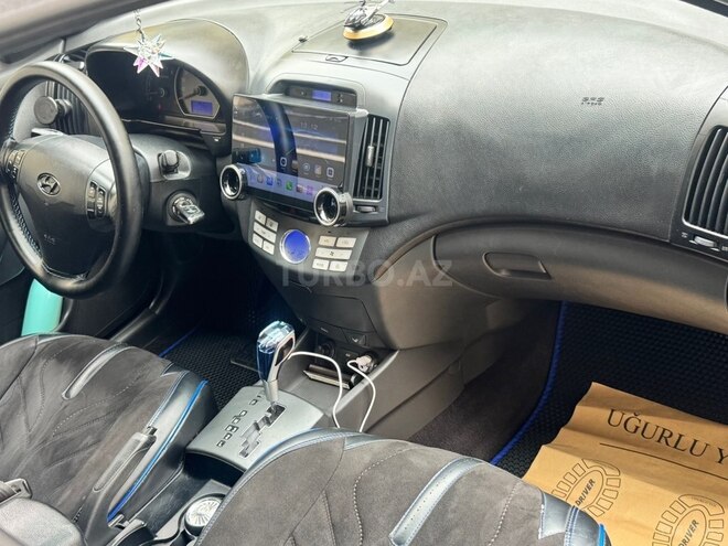 Hyundai Elantra 2009, 300,000 km - 2.0 л - Bakı