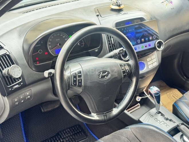Hyundai Elantra 2009, 300,000 km - 2.0 л - Bakı