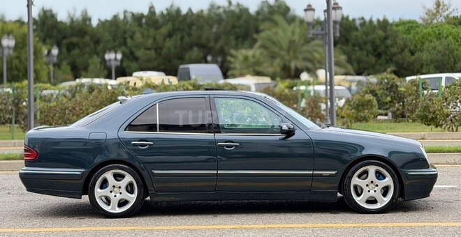 Mercedes E 320 2001, 375,000 km - 3.2 л - Bakı