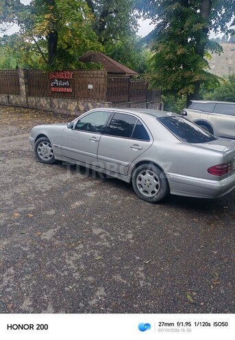 Mercedes E 220 2000, 476,582 km - 2.2 l - Quba