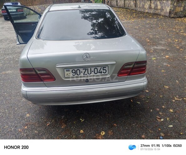 Mercedes E 220 2000, 476,582 km - 2.2 l - Quba