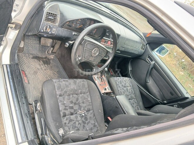 Mercedes C 220 2000, 378,525 km - 2.2 l - Şəmkir