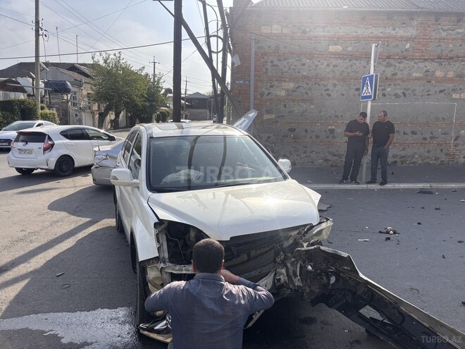 Honda CR-V 2007, 255,000 km - 2.4 л - Gəncə