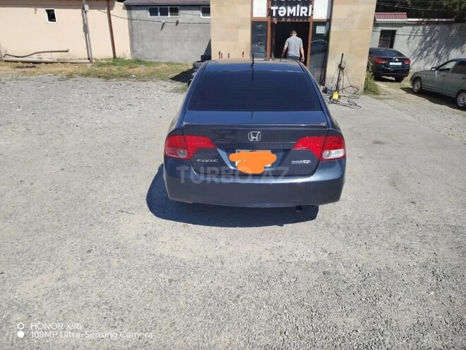 Honda Civic 2006, 289,000 km - 1.3 л - Şəki