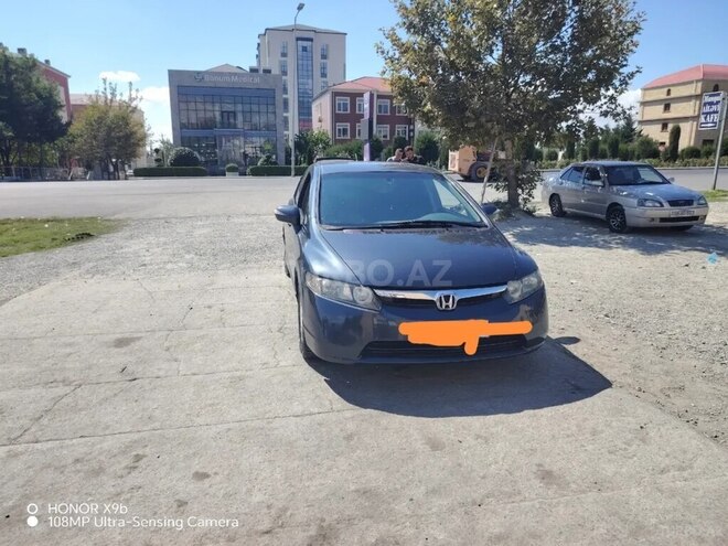 Honda Civic 2006, 289,000 km - 1.3 л - Şəki