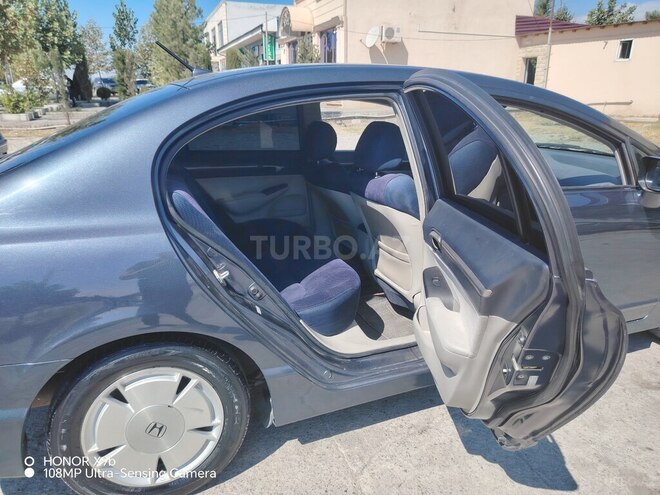 Honda Civic 2006, 289,000 km - 1.3 л - Şəki