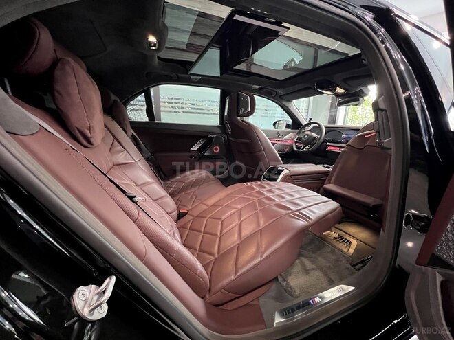 BMW 740 2023, 34,000 km - 3.0 л - Bakı