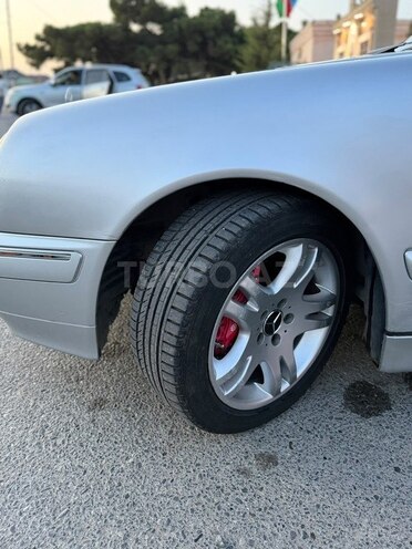 Mercedes E 220 2002, 600,000 km - 2.2 l - Bakı