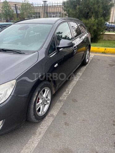 Opel Astra 2011, 270,000 km - 1.3 л - Gəncə