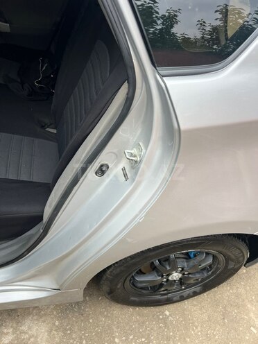 Toyota Prius 2010, 100,084 km - 1.8 l - Tovuz