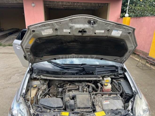 Toyota Prius 2010, 100,084 km - 1.8 l - Tovuz