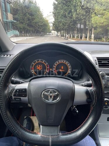 Toyota Corolla 2013, 209,700 km - 1.6 л - Bakı