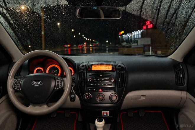 Kia Ceed 2010, 269,568 km - 1.6 l - Bakı