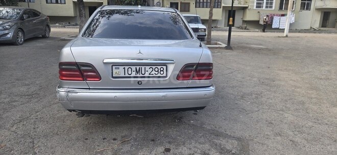 Mercedes E 240 1999, 444,579 km - 2.4 l - Gəncə