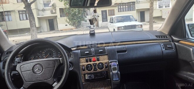 Mercedes E 240 1999, 444,579 km - 2.4 l - Gəncə
