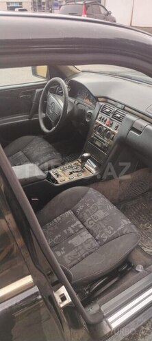 Mercedes E 240 1999, 269,000 km - 2.4 l - Bakı