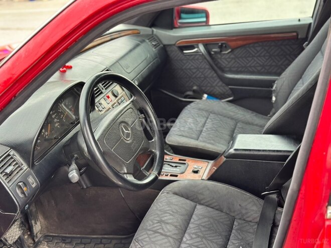 Mercedes C 220 1995, 238,580 km - 2.2 l - Bakı