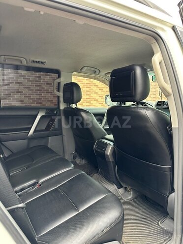 Toyota Land Cruiser Prado 2010, 128,000 km - 2.7 л - Astara