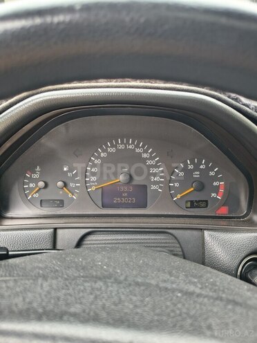 Mercedes E 240 2000, 253,000 km - 2.4 l - Xudat