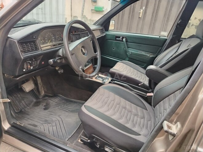 Mercedes 190 1990, 295,000 km - 2.0 л - Bakı