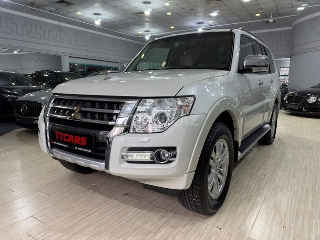 Mitsubishi Pajero 2019, 25,500 km - 3.8 l - Bakı